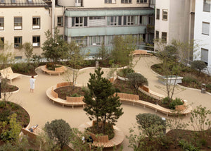Dachterrasse des Krankenhauses der Barmherzigen Schwestern Linz aus der Vogelperspektive