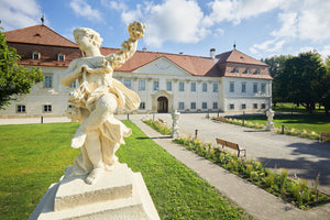 Schloss Marchegg - VONDA Bänke und Abfallbehälter